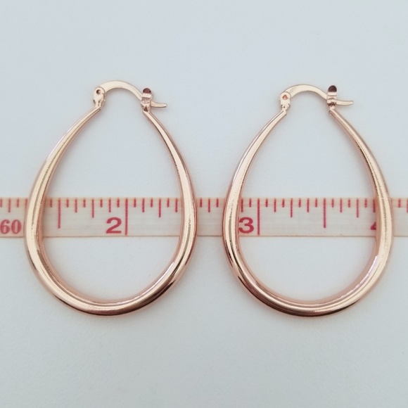 1.5" 18k Rose Gold Oval Hoops - Picture 4 of 5